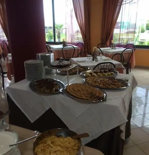 酒店 Eurohotel 切塞纳蒂科